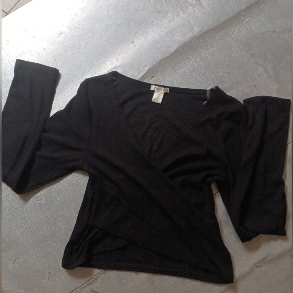 Bozzolo NWOT Ballet Inspired Cross Body Long Sleeve Ribbed Cropped Top/Lrg/Black